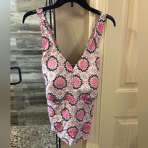 Lands End Tankini in a pretty pattern! Size 20w